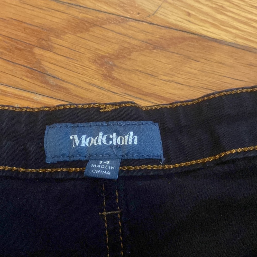 ModCloth Shorts - Picture 2 of 4